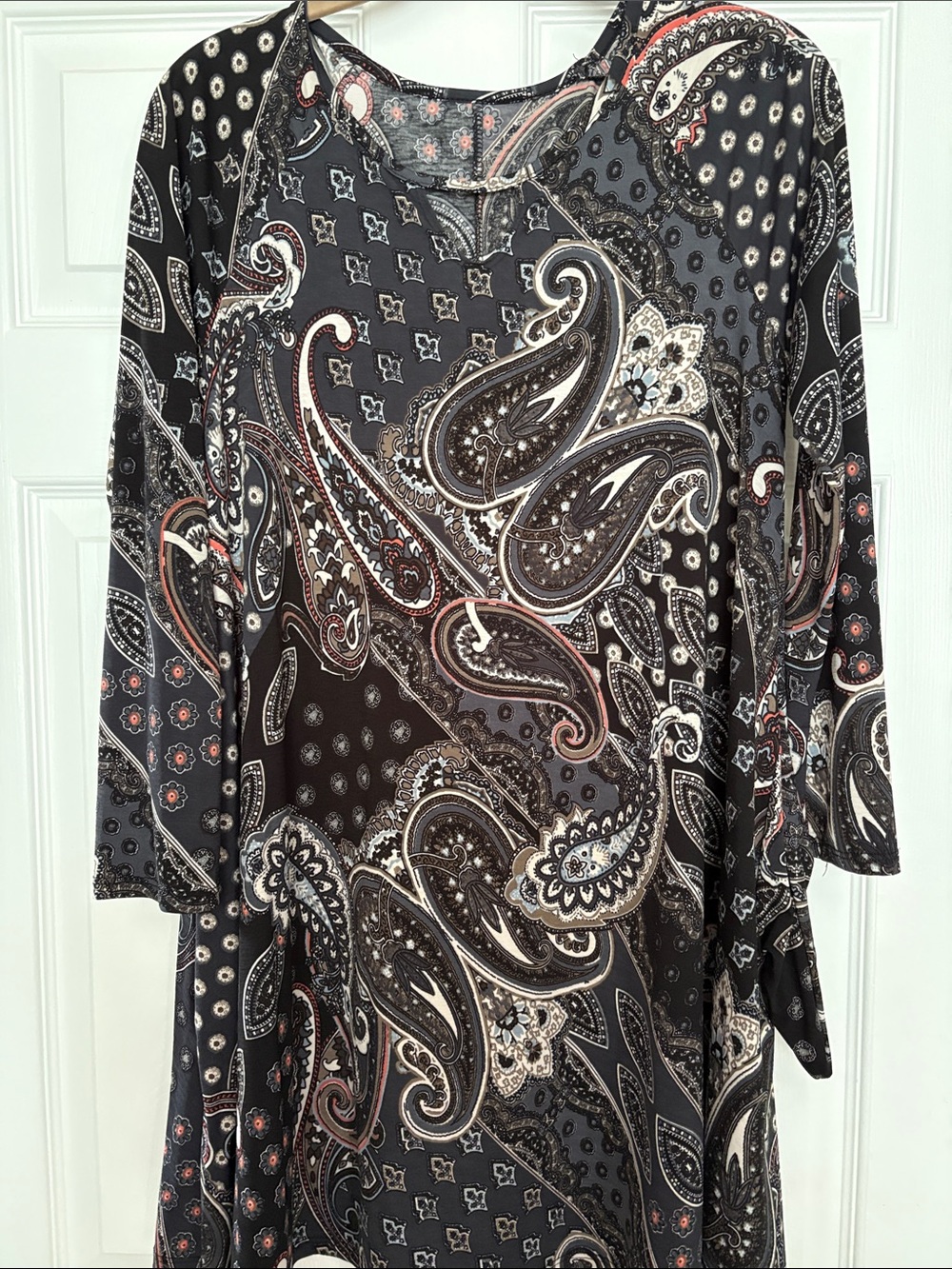 Women's Black Paisley Printed Long Sleeve Tunic Top